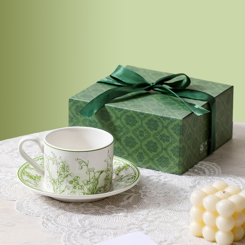 Coffee Tea English - İnci Çiçeği Kahve Fincanı ve Tabak