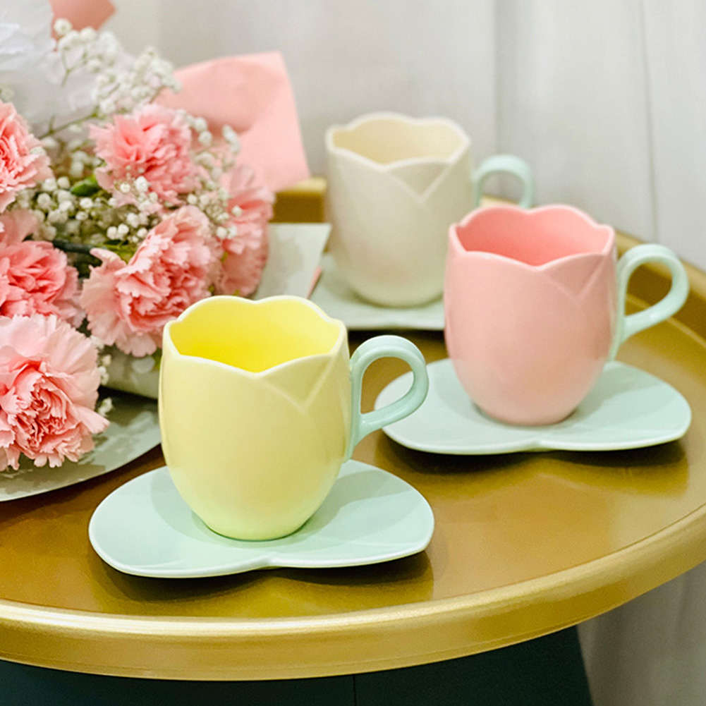 Coffee Tea Love - Lale Desenli Kahve Fincanı ve Tabağı